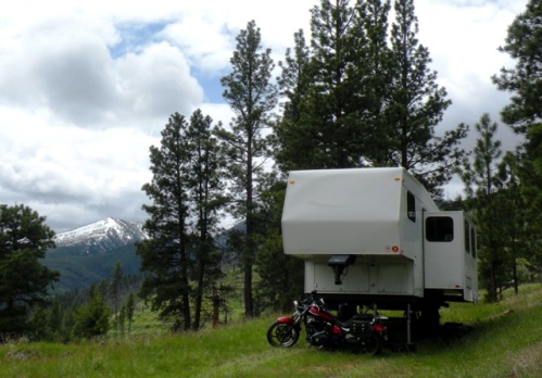 Jayco fifth wheel boondocking on the Bitterroot National Forest